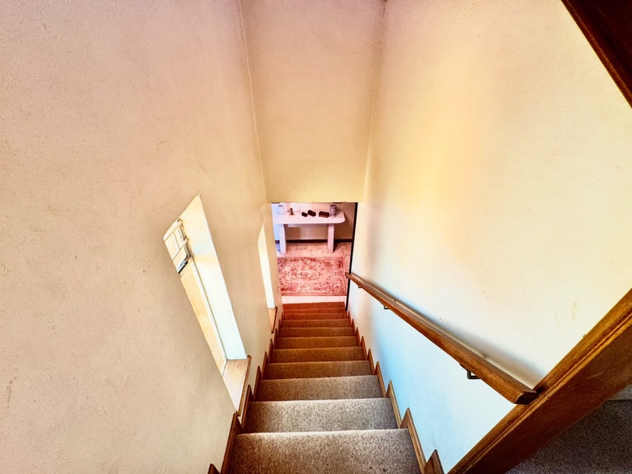 5 Bedroom Property for Sale in Potchefstroom North North West